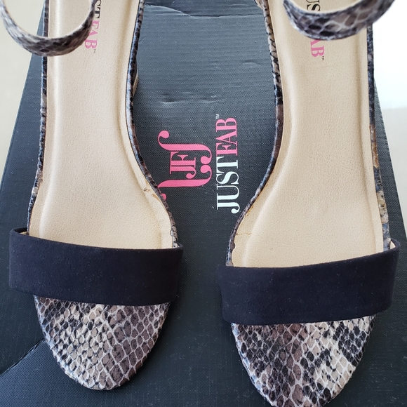 Suede & Snakeskin Platform Wedge Sandal Size 8.5 Color Black & Snake JustFab NWT - Picture 6 of 8